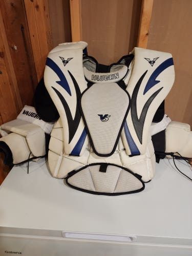 Used Medium Vaughn Velocity V5 Goalie Chest Protector Pro Stock