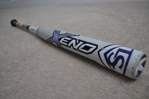 33/22 Louisville Slugger Xeno X18 FPXN18A11 Composite Fastpitch Softball Bat