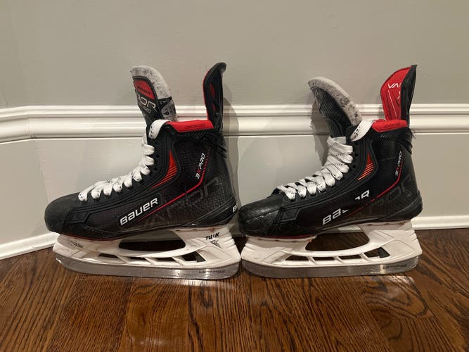 Used Bauer Regular Width Size 6.5 Vapor 3X Pro Hockey Skates