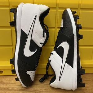 Nike Men 13 Cleats Athletic Shoes Spikes Football Baseball White Panda Swoosh