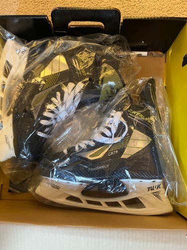 True Catalyst 9X Hockey Skates With Bauer Tuuk Edge Holders Size 6.5