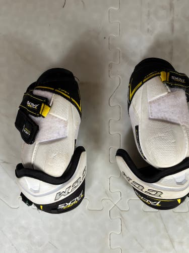Used Large CCM  Super Tacks AS1 Elbow Pads