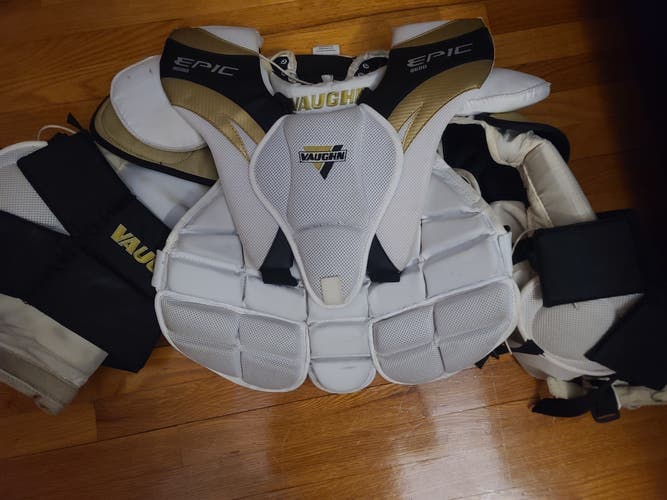 Used Small Vaughn Epic 8600 Goalie Chest Protector
