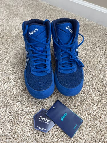 Brand New Asics Matcontrol shoes
