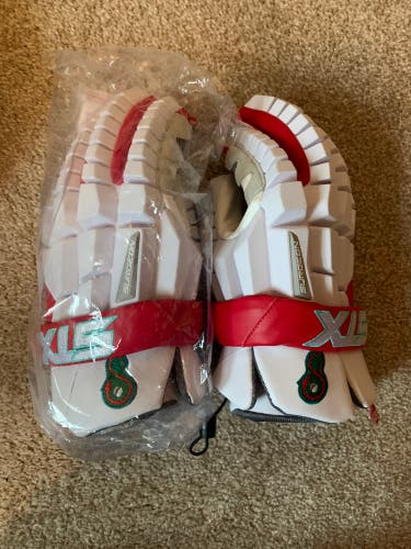 BRAND NEW 2022 CUSTOM PLL WHIPS GLOVES