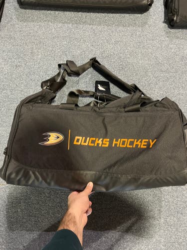 New Fanatics NHL Duffle Bag Anaheim Ducks