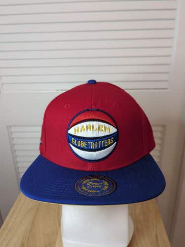 NWS Harlem Globetrotters Rings&Crowns Snapback Hat