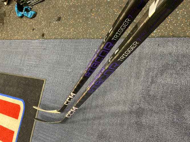Senior Left Hand P29 Pro Stock RibCor Trigger 7 Pro Hockey Stick