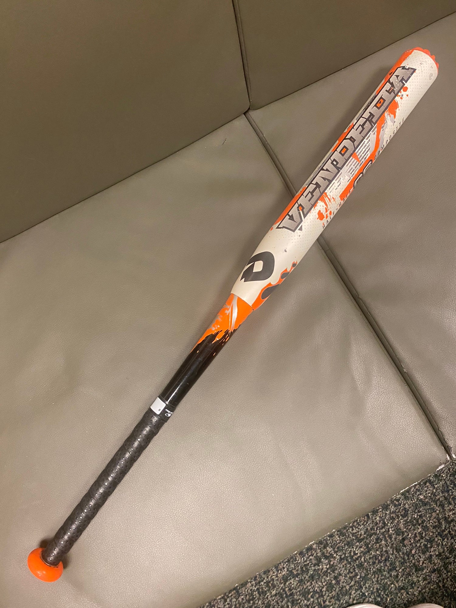 Batte Softball DeMarini Vendetta C6 - 32 Pouces / 21 Oz - Composite - Bon état