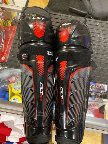 CCM  QuickLite 290 Shin Pads 17 In.