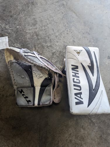 Mismatch pro level glove and blocker