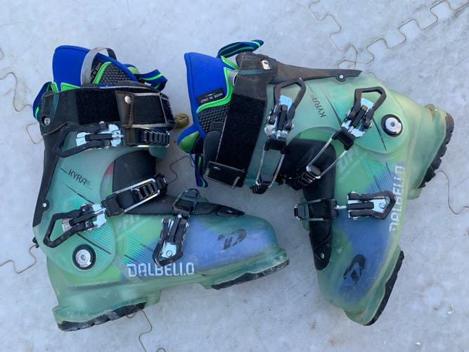 Women's Used Dalbello All Mountain Kyra 95 Ski Boots