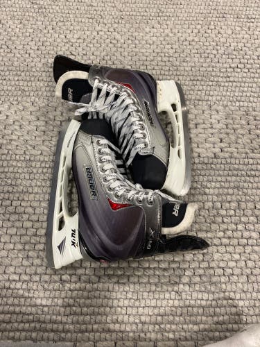 Used Bauer Wide Width Pro Stock Size 8 Vapor X60 Hockey Skates