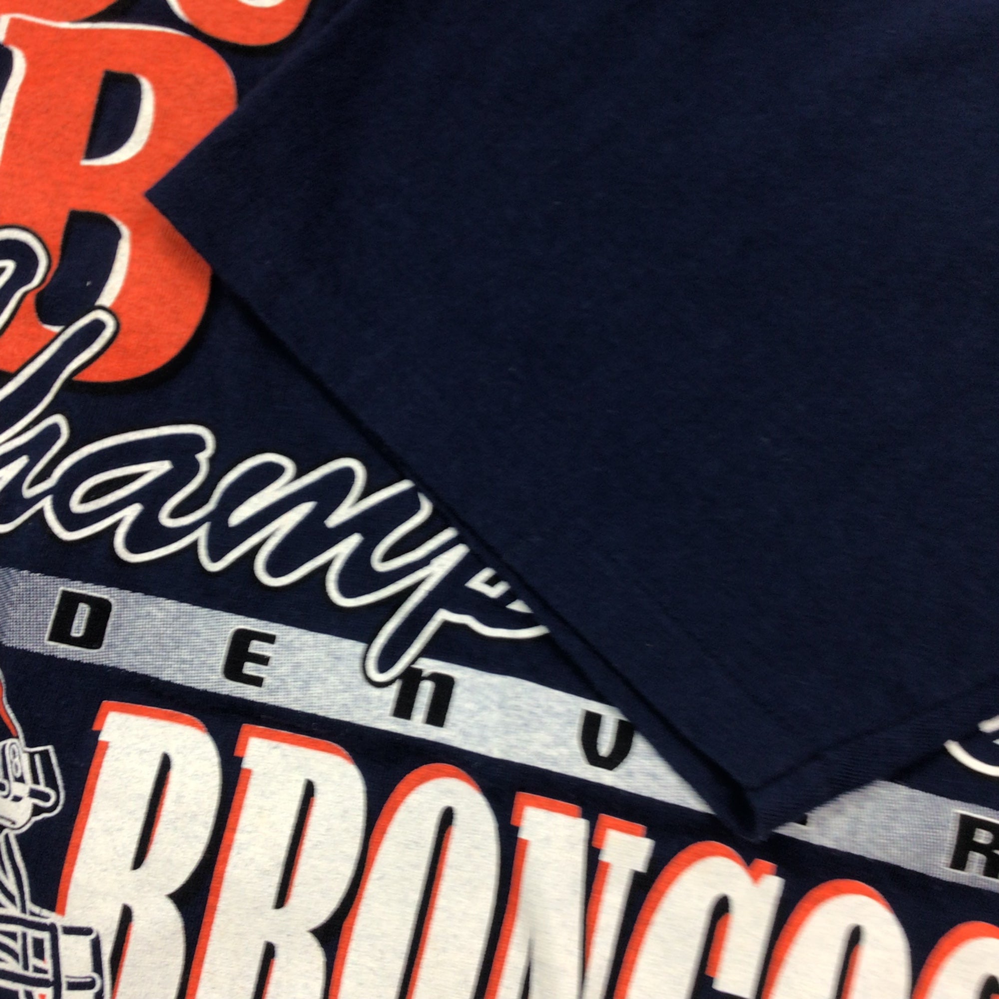 Denver Broncos 1998 Super Bowl Champions 32 XXXII Vintage 90's T-Shirt –  thefuzzyfelt