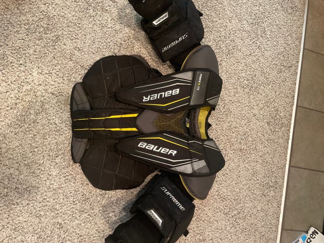 Used Medium Bauer Goalie Chest Protector