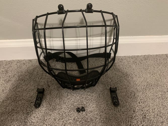 Medium CCM Full Cage FM680