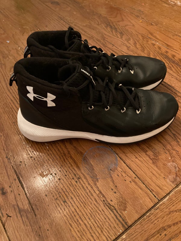 Mens Size 7.0 (Women's 8.0) Under Armour Shoes