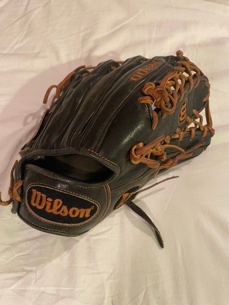 Used Right Hand Throw 11.75" A2000 Baseball Glove