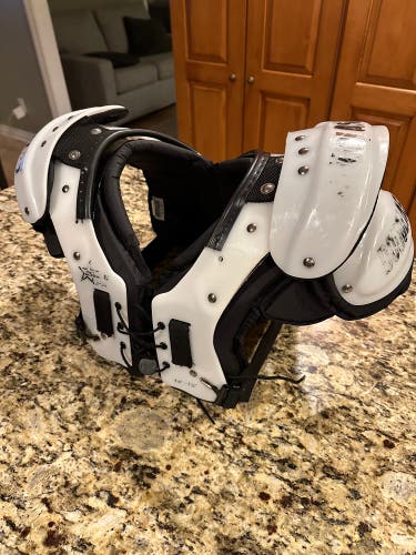 Youth/High School Medium (14”-15”) Douglas Shoulder Pads