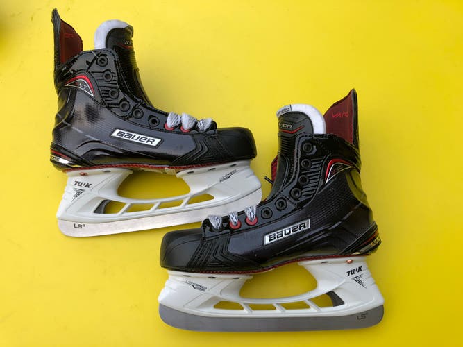 Junior New Bauer Vapor X Shift Pro Hockey Skates Regular Width Size 4.5