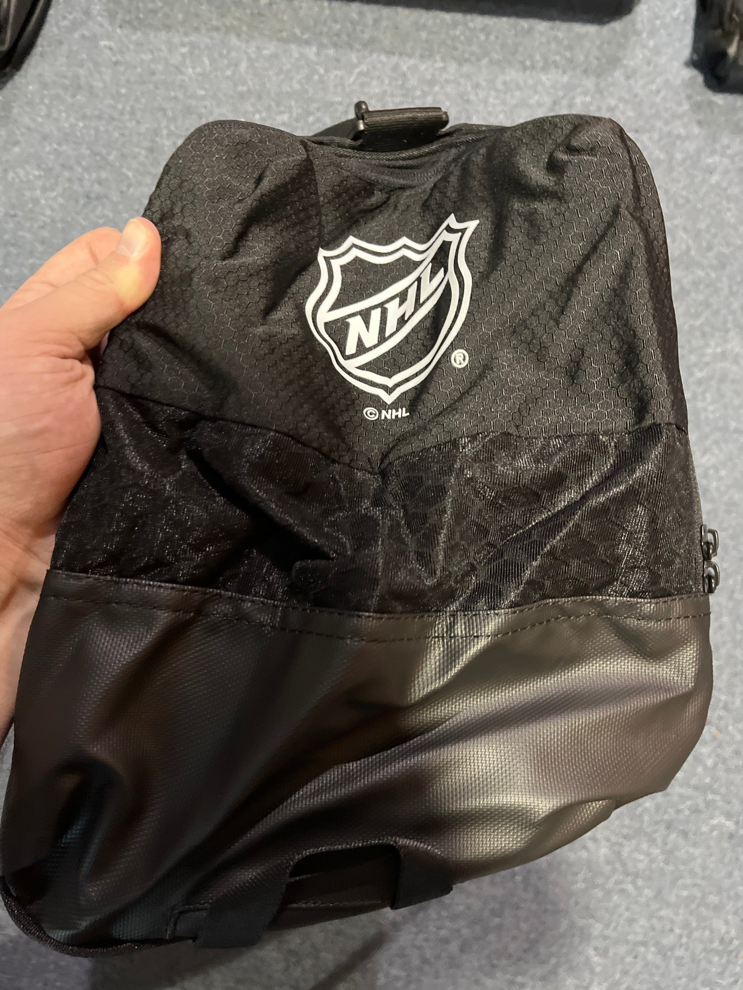 Pro Stock Warrior Canadian Made Phoenix Coyotes Coaches Duffle Bag |  SidelineSwap