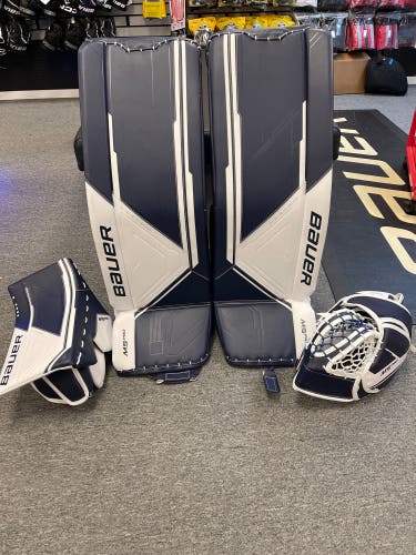 Bauer Senior M5 Pro Goalie Set. Pads And Gloves