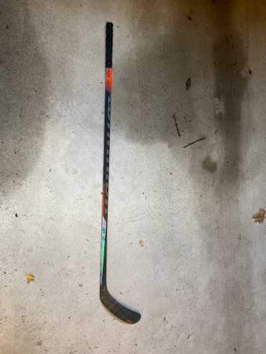 Used Senior Warrior Right Handed Covert QRE10 Hockey Stick W03