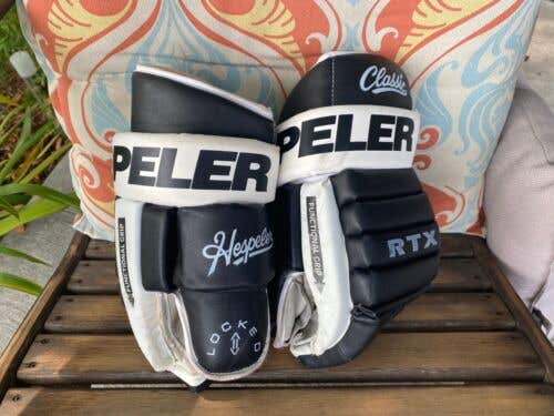 Used HESPELER Classic 4 roll Gloves 14" Pro Stock
