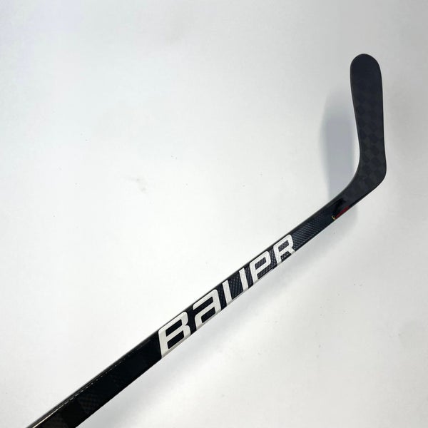Senior Left Hand P92 Pro Stock Vapor Hyperlite Hockey Stick