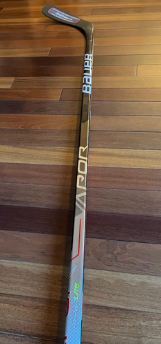 Senior New Left Hand Bauer Vapor Hyperlite Hockey Stick P92 87 flex