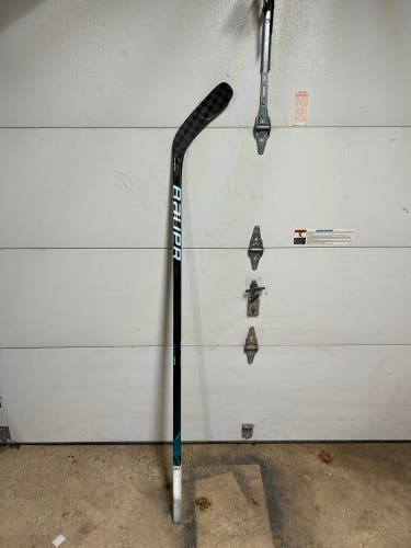 Used Bauer Nexus Geo right handed p88 hockey stick