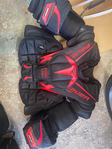 Used XL Bauer ULTRA PRO Goalie Chest Protector Pro Stock