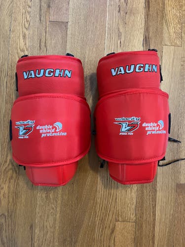 Vaughn V7 Pro knee pads
