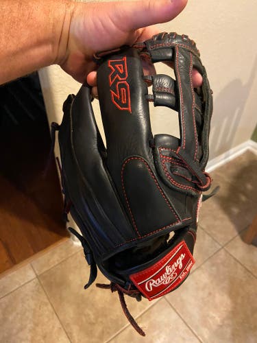 Used Outfield 12" R9 Baseball Glove