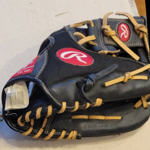 Used Rawlings Right Hand Throw Infield Baseball Glove 11.5"