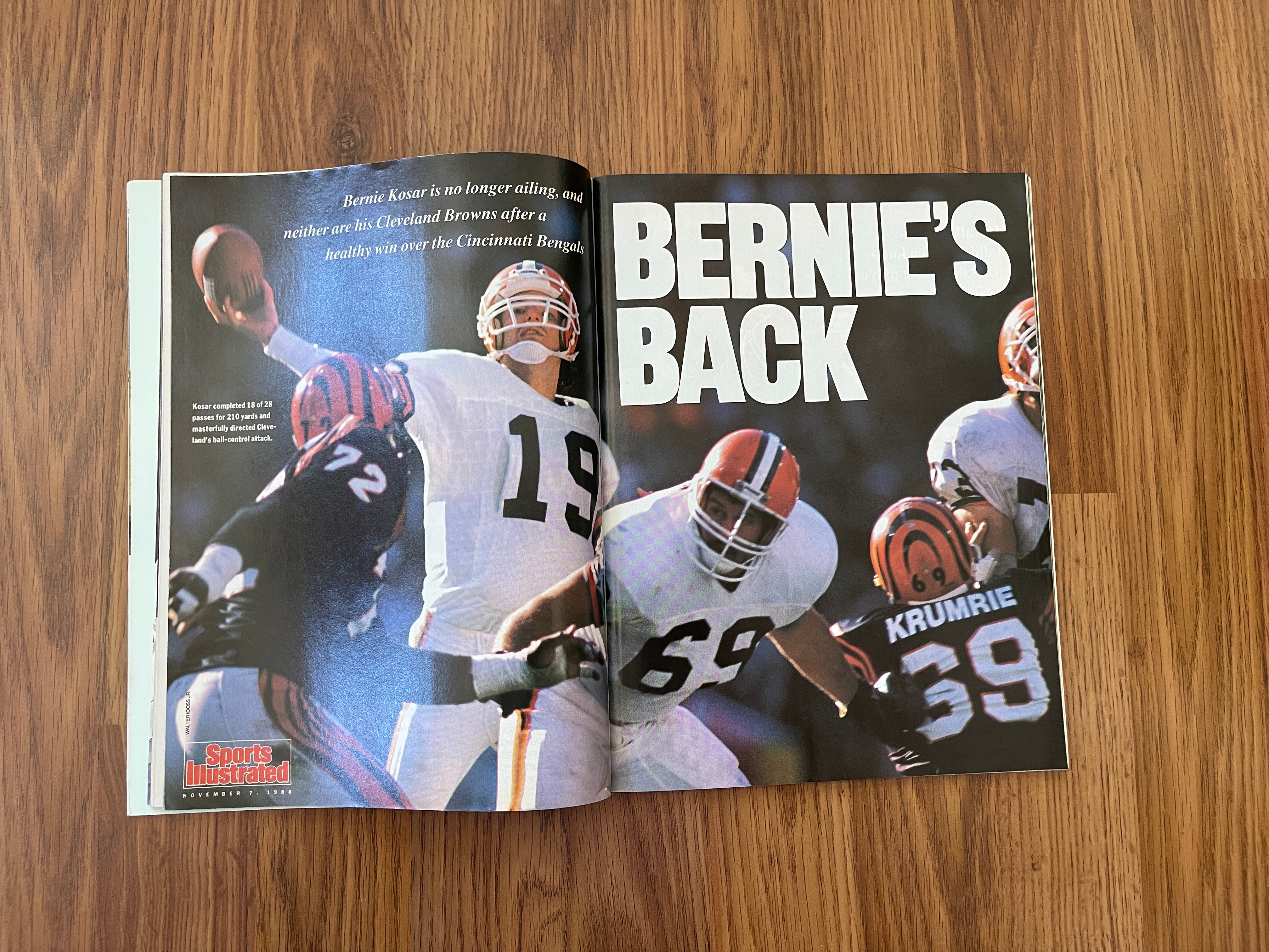 Cleveland Browns Qb Bernie Kosar, 1988 Nfl Football Preview Sports  Illustrated Cover by Sports Illustrated