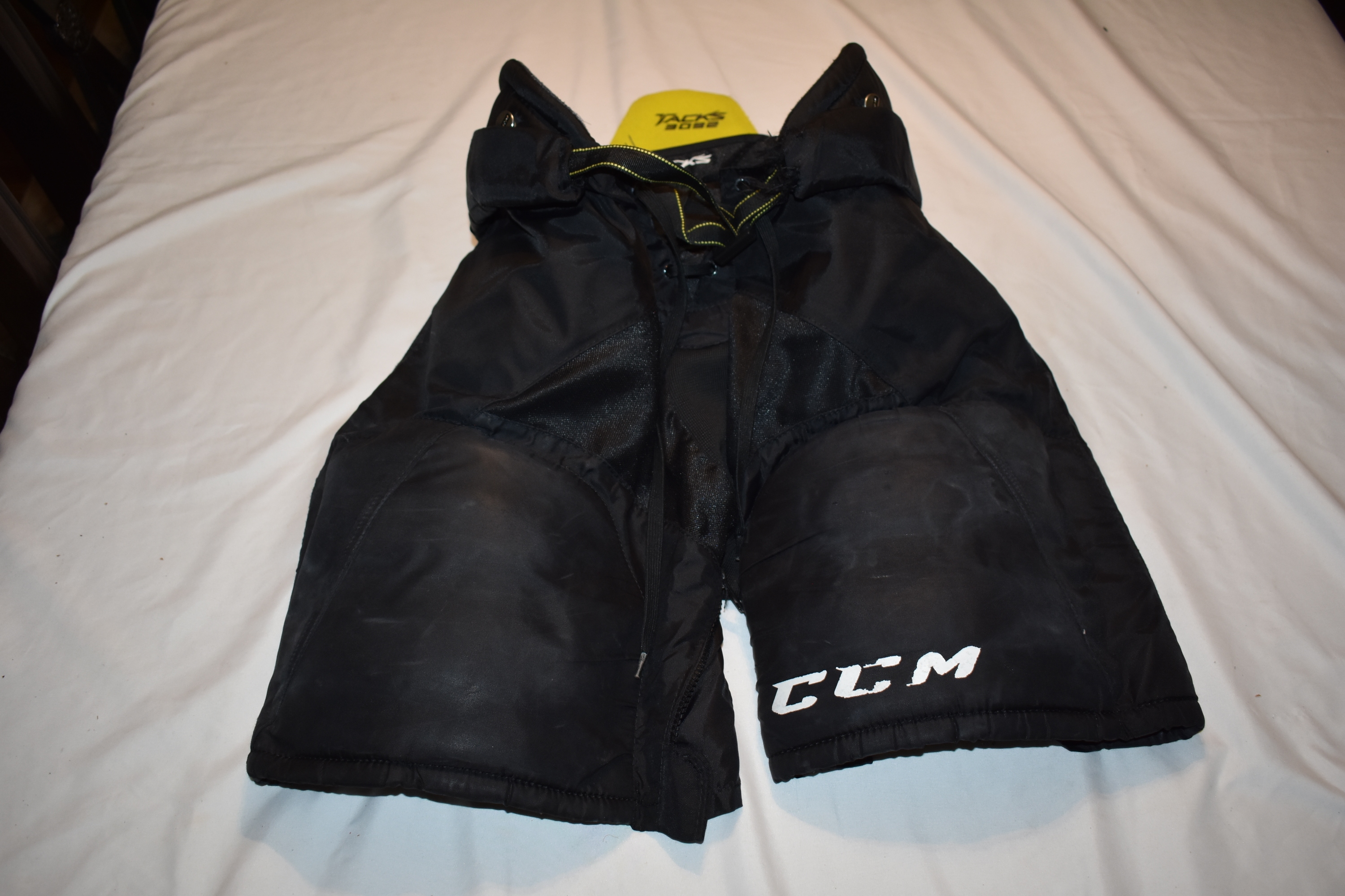 CCM Tacks 3092 Hockey Pants, Black, Junior Medium