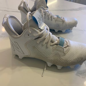 White Adult Used Unisex Size 8.0 (Women's 9.0) Molded Cleats New Balance High Top Freeze