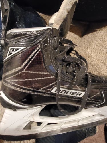 Senior Used Bauer Supreme 1S Hockey Skates Regular Width Size 8
