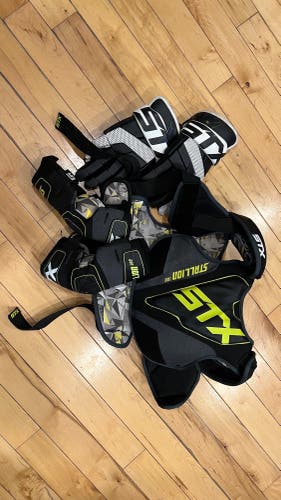 STX Stallion 100 Shoulder Pads, Elbow Pads & Gloves