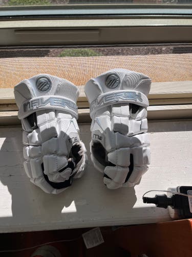 Maverik M4’s Lacrosse Gloves