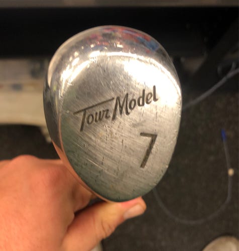 Tour Used Right Handed Men's 7 Wood Fairway Wood