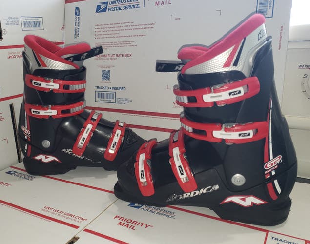 YOUTH KIDS Nordica GP TJ SUPER Ski Boots 280mm BOYS 6 *USED* WASHED/CLEAN