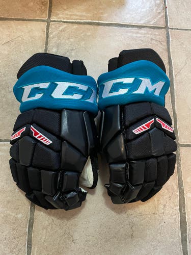 CCM 14" Pro Stock HG42 Gloves Kelowna Rockets WHL