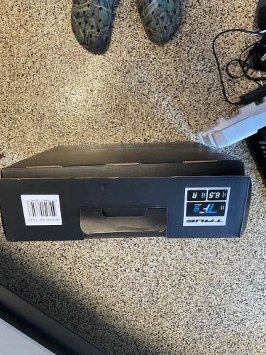 True Tf9 Goalie Skates