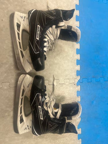 Used Bauer Size 4.5 Supreme 1S Hockey Skates