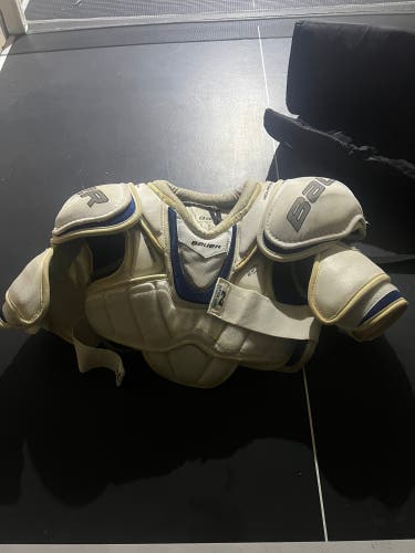 Senior Small Bauer  Nexus 8000 Shoulder Pads