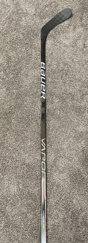 Senior Right Handed P28  Vapor Hyperlite Hockey Stick