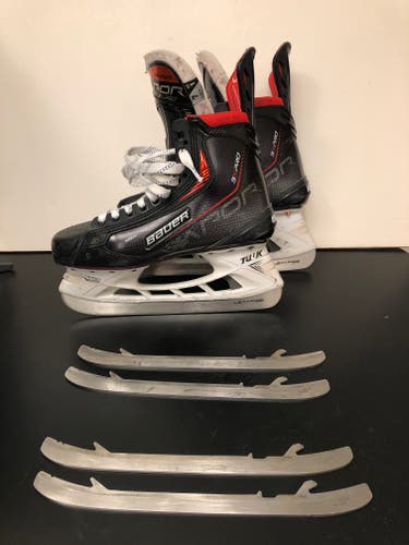 Senior Used Bauer Vapor 3X Pro Hockey Skates Regular Width Size 7 **NEW STEEL + 2 PAIRS**