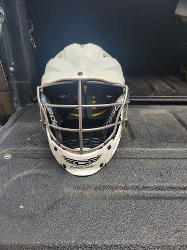 Used Cascade CS-R Youth Helmet